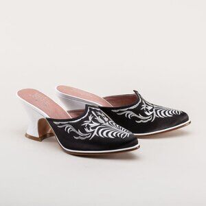Antoinette 18th Century Mules (Black) Size 7